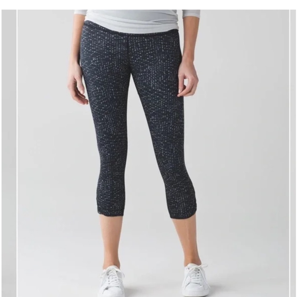 lululemon athletica Black Patterned True Self Crop II Athletic Leggings